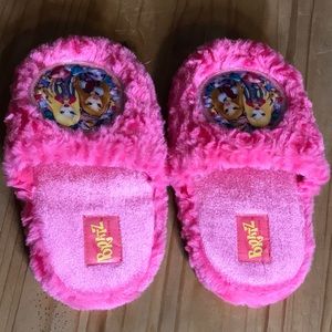 Bratz pink slippers